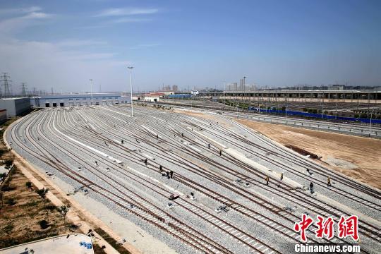 圖為俯瞰基地?！堖h(yuǎn) 攝